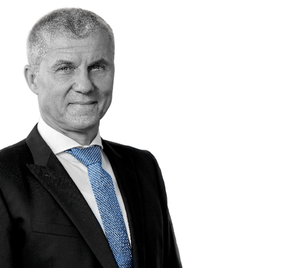 Dresden  Sachsen   07 06 2016  Teamfotos und Einzelfotos des vdw Sachsen  Wir geben St dten Gesicht   Seele  vdw Sachsen  Verband der Wohnungs- und Immobilienwirtschaft e V   Verband  Wei eritzstra e 3  01067 Dresden Telefon  0351 4917717  Dr  Thomas Hesse  Team um  Verbandsdirektor Rainer Seifert  Foto  Marko F rster 07 06 2016   Marko F rster  HINWEISE  Jeder Abdruck ist honorar- und umsatzsteuerpflichtig  7   Ust    Die Weitergabe des Bildmaterials an Dritte ist verboten  